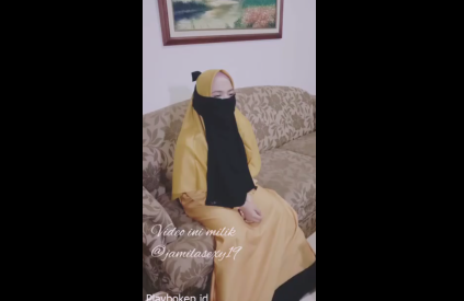 Super Funny Viral Video Terbaru Kamu Menyentuhku Tanpa Bicara, Aku Mengikutinya Tanpa Ragu