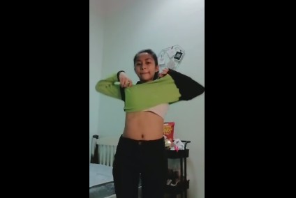 Viral Tweet Pesona Wanita Dengan Gaya Grunge Yang Memikat Jiwa Klasikmu Step By Step
